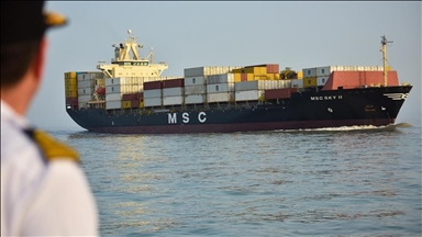 نائب إيراني: نحصل على مليوني دولار من بعض السفن العابرة لمضيق هرمز