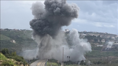 الجيش الإسرائيلي يفجر جسرا حيويا جنوبي لبنان 