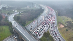 İstanbul'da bayram dönüşü trafik yoğunluğu oluştu
