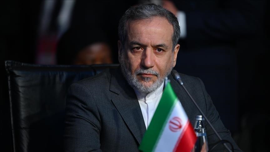 بيراموف وعراقجي يبحثان التطورات الإقليمية والأمن في منطقة بحر قزوين