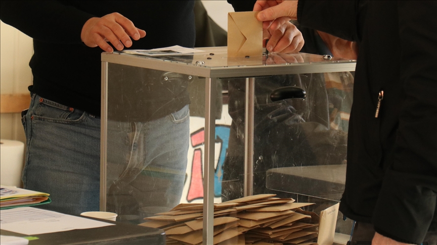 En France, le candidat Aulas conteste les résultats des élections municipales à Lyon