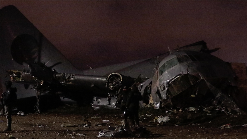 Colombian Air Force Aircraft crashes with up to 100 troops aboard