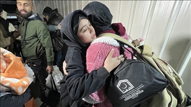 Kthehen në Gaza përmes pikës kufitare Rafah, 28 pacientë palestinezë dhe shoqëruesit e tyre