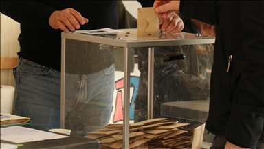 En France, le candidat Aulas conteste les résultats des élections municipales à Lyon