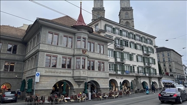 Swiss feel safe but doubt defense readiness, survey finds