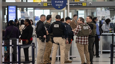 ABD'de ICE birimleri, personel eksikliği yaşanan büyük havalimanlarına konuşlandırılmaya başlandı