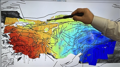 Akademisyenler Anadolu'nun doğusu ile batısı arasında farklı yönlerde yer hareketi olduğunu belirledi