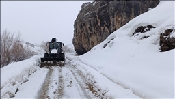 Li Wan, Bidlîs û Hekariyê rêya 103 cih û waran girtî ye