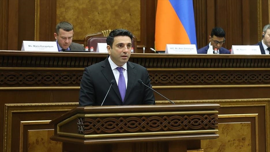 Спикер парламента Армении сделал замечание журналистам, назвавшим азербайджанский регион Карабах «Арцахом»