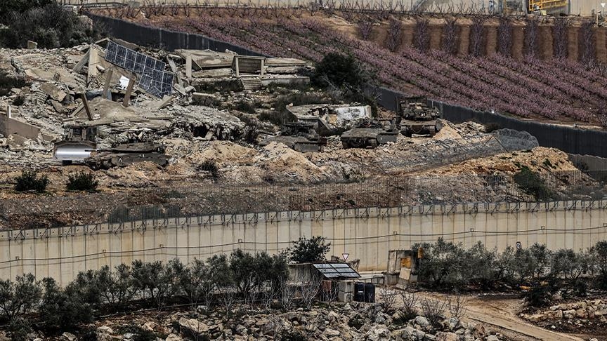 "حزب الله" ينفذ 5 هجمات بصواريخ ومسيرات على مواقع إسرائيلية 