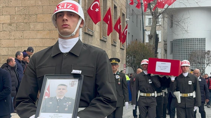 Katar'da şehit olan binbaşı Taştekin, Isparta'da son yolculuğuna uğurlandı