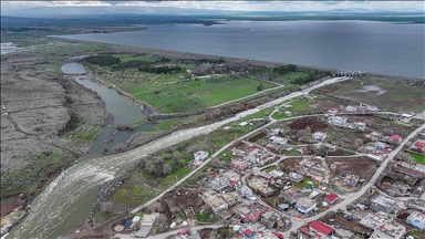 Yağışlarla dolan Devegeçidi Baraj Gölü'nde su seviyesi tahliye aşamasına ulaştı