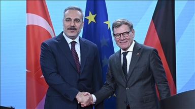 فيدان يبحث مع نظيره الألماني جهود إنهاء الحرب