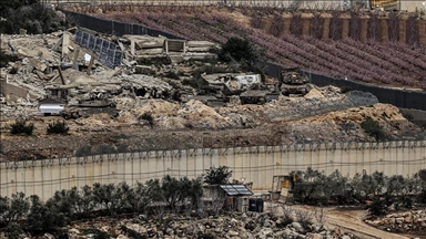 "حزب الله" ينفذ 5 هجمات بصواريخ ومسيرات على مواقع إسرائيلية