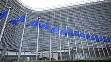 AB, Rusya'dan petrol ithalatını tamamen yasaklayacak teklifi erteledi