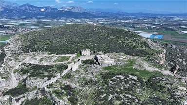 Sillyon Antik Kenti'ndeki asırlık Yörük-Türkmen evleri turizme kazandırılıyor
