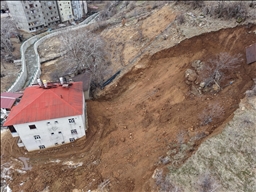 Li Hekariyê hezazê zirar da xaniyekî