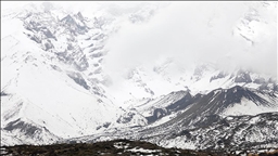 Ağrı Dağı'ndaki Cehennem Vadisi karla kaplandı