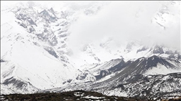 Geliyê Cehenemê yê li Çiyayê Agiriyê bi berfê nixumî