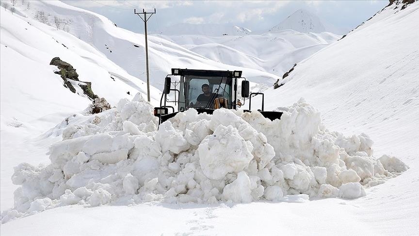 Têkoşîna ekîbên berfê di demsala biharê da jî berdewam e