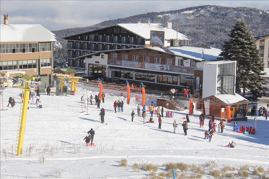 Uludağ'da iyi geçen sezon, uluslararası kar voleybolu turnuvasıyla taçlanıyor