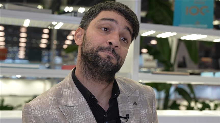 Engelli yazar Cesur Melek, hikayesini AA'ya anlattı