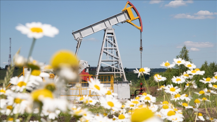 Les prix du pétrole chutent dans l'espoir d'efforts diplomatiques au Moyen-Orient