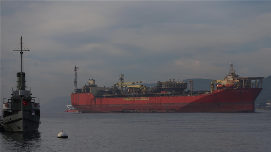 Libye : Discussions entre Tripoli et Moscou pour sécuriser un navire gazier russe à la dérive en Méditerranée