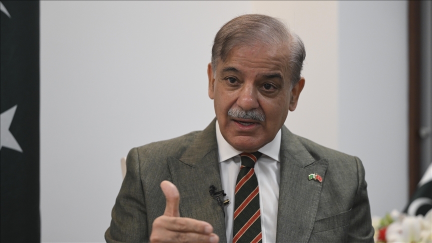 Pakistan's prime minister briefs Saudi crown prince on outreach amid Mideast conflict