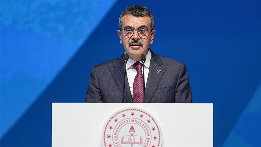 Bakan Tekin, "23 Nisan Çocuk Bayramı Düzenleme Kurulu" toplantısına katıldı