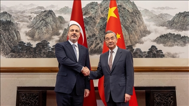 Cancilleres turco y chino abordan la situación actual en Oriente Próximo