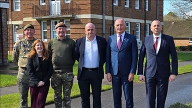 Helez sa bh. kadetima u Velikoj Britaniji: Vojno obrazovanje prioritet