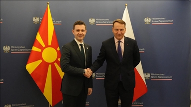 Mucunski zhvillon vizitë pune në Varshavë, thekson forcimin e bashkëpunimit me Poloninë