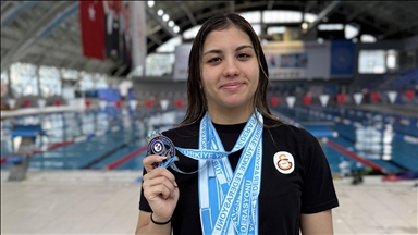 Milli yüzücü Dila Gençay'ın hedefi Çekya'da kürsü