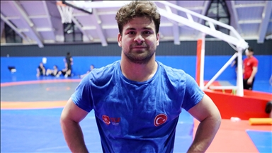 Güreşe ağabeyleri sayesinde başlayan milli sporcunun hedefi Avrupa şampiyonluğu