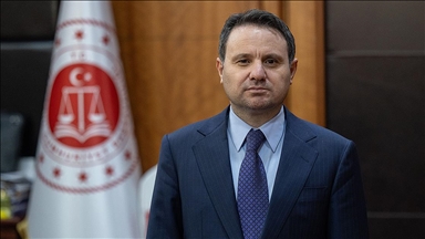 Bakan Gürlek: e-Avukat uygulamasıyla hükümlü ve tutuklular avukatlarıyla görüntülü görüşebilecek