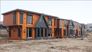 Sivas'ta iki kardeş ürettikleri ahşap evleri Avrupa'ya ihraç ediyor 