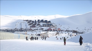 Yedikuyular Kayak Merkezi'nde ziyaretçi sayısı 500 bini aştı
