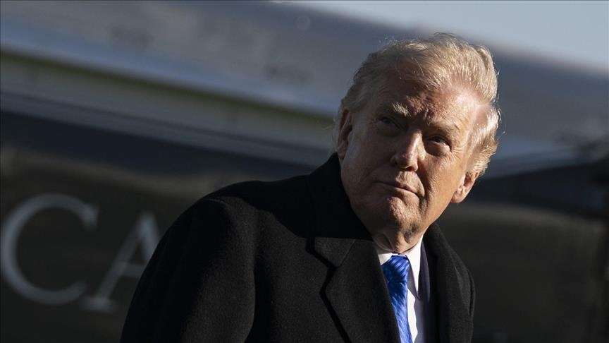 Dyshohet se Trump u ka treguar një hartë të klasifikuar pasagjerëve në avion në vitin 2022