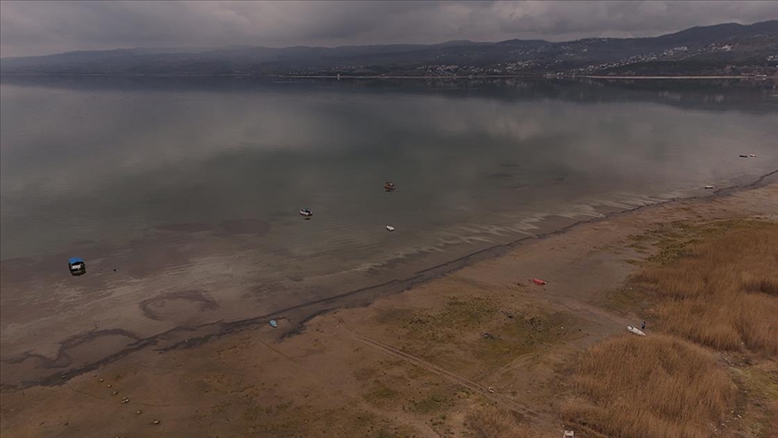 Yağışlar ve alternatif kaynaklarla beslenen Sapanca Gölü'nde kuraklığın izleri siliniyor