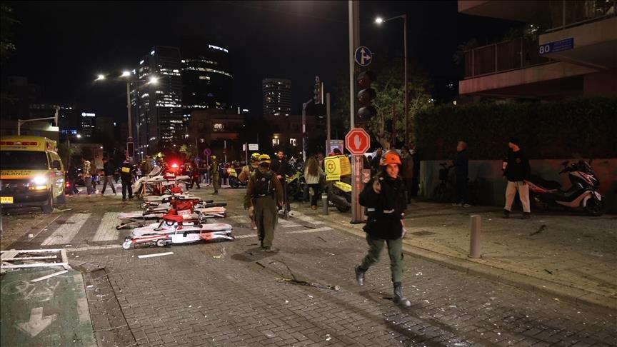 6 إصابات وأضرار واسعة جراء صواريخ إيرانية وسط إسرائيل 