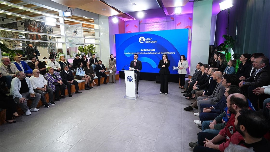 AA'nın Türk İşaret Dili sosyal medya kanalı "Eller Konuşur" tanıtıldı