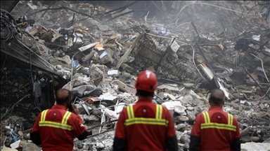 Тимови на иранската Црвена полумесечина продолжуваат со потрагата по преживеани по нападите на САД и Израел врз Техеран