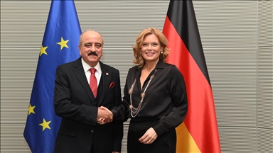 مباحثات تونسية ألمانية بشأن استعادة أموال "منهوبة" وتعزيز التعاون