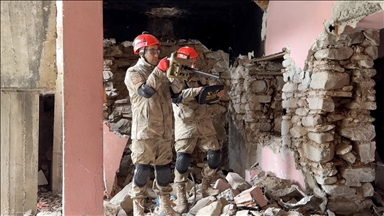 Jandarma komandolar afetlerde daha fazla can kurtarmak için eğitimden geçti