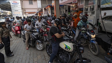 Hindistan, yeterli akaryakıt stoku bulunduğunu belirterek dezenformasyona karşı uyardı
