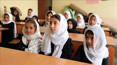 یونیسف بار دیگر خواستار بازگشایی فوری مدارس به روی دختران در افغانستان شد