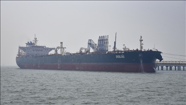 Libye : un tanker russe de gaz naturel liquéfié dérivant remorqué en eaux internationales