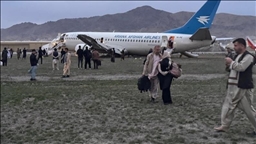 هواپیمای آریانا افغان در فرودگاه کابل از باند خارج شد