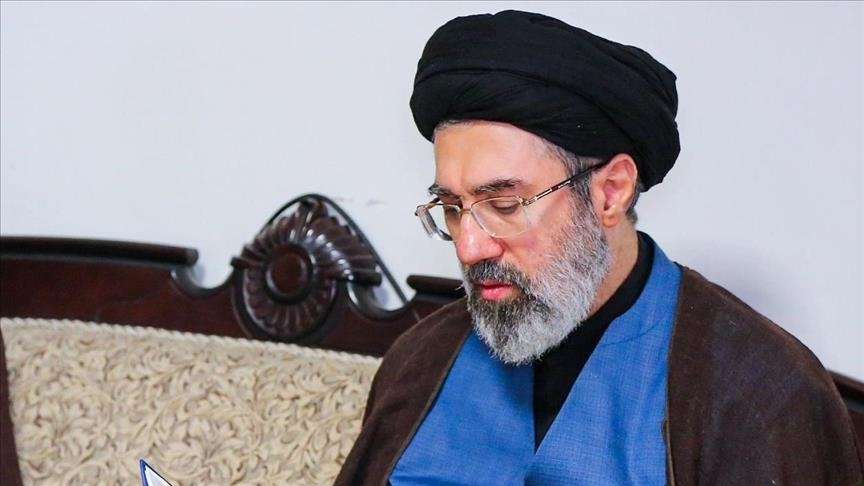 نماینده ایران در ژنو: مجتبی خامنه‌ای اداره امور کشور را بر عهده دارد